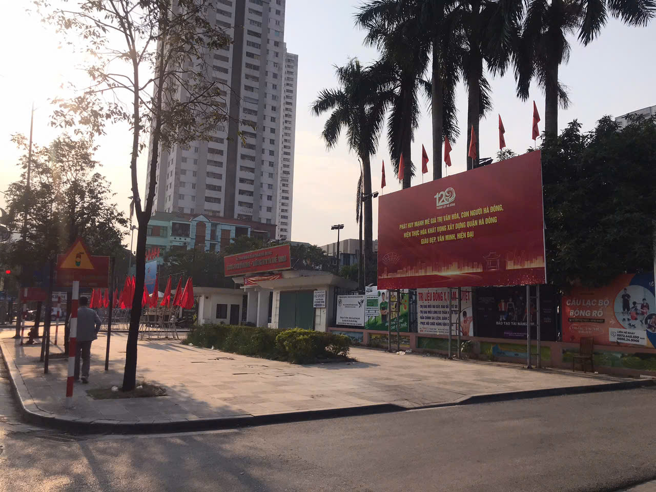 BÁN ĐẤT ĐƯỜNG TRUNG TÂM QUẬN HÀ ĐÔNG 51M2, ĐƯỜNG Ô TÔ VÀO NHÀ, CHỈ HƠN 7 TỶ